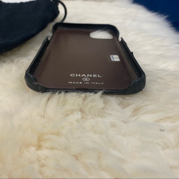 *SOLD* Chanel iPhone 11 Case - Picture 6 of 6